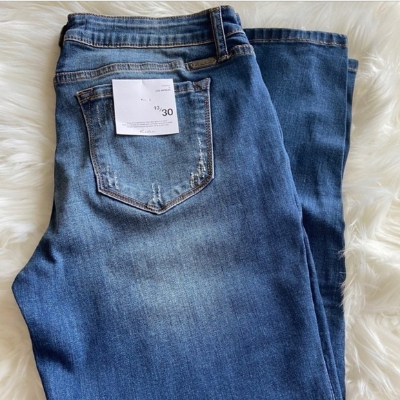 KanCan || Vented Hem Skinny Dark Medium Jeans - Picture 7 of 7